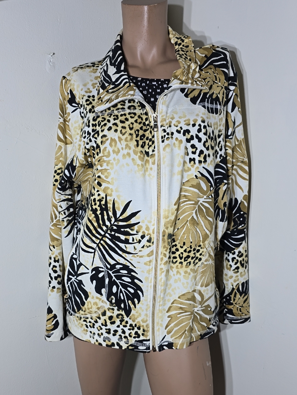 Onque Casuals Black, White & Gold Desert Leaf Palm Print Jacket Size Large